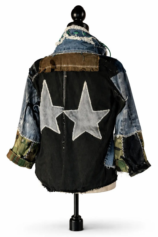 Veste artistique recyclée – SDF | “Urban Fragment 05” EcoFusion Art